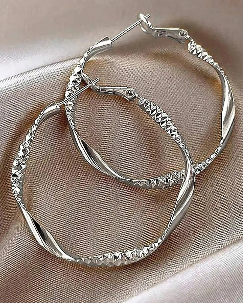 Minimalistisk Uregelmessig Vridd Ring Øredobber Elegant Teksturert Design