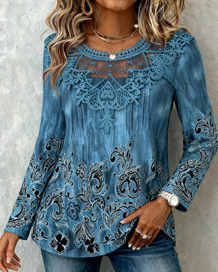 Bluse Lappearbeid Krage Og Strategisk Plassert Trykt