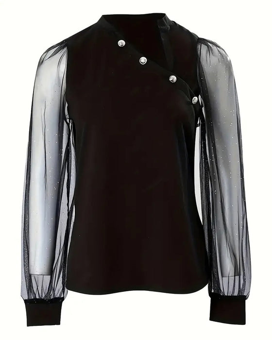 T-skjorte med fasjonable, uregelmessige knapper og lange ermer