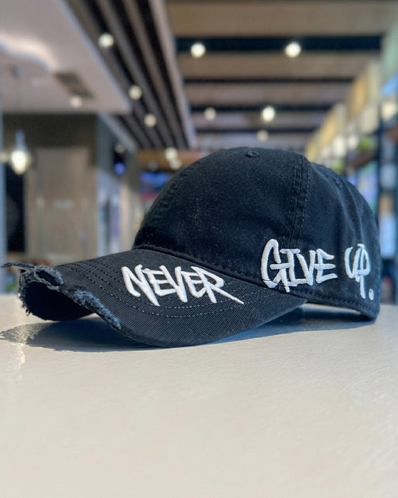 Hatt Kul Unisex Slitt Brodert