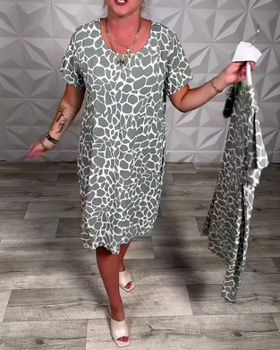 Kjole med rund hals og trykk