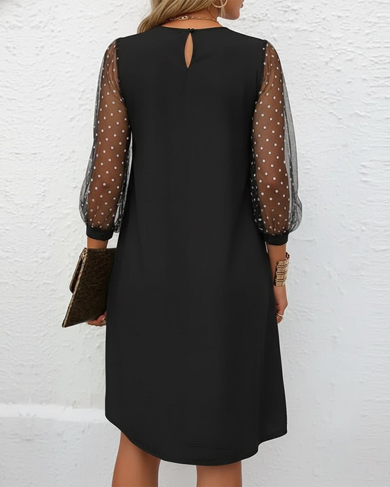 Kjole Med V-Krage Design, Mønstertstoff Och Slankende Passform