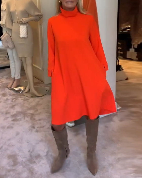 Ensfarget turtleneck casual kjole