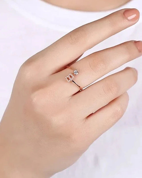 Åpen ring med skrift