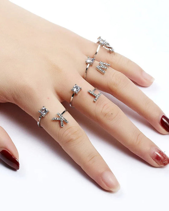 Åpen ring med skrift