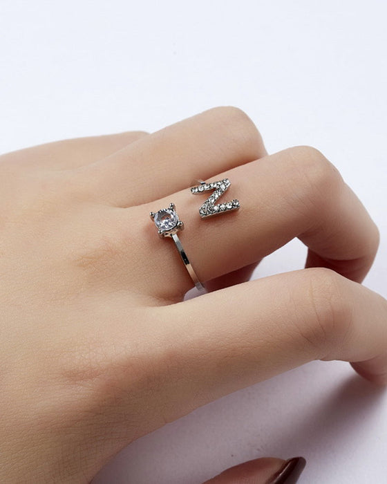 Åpen ring med skrift