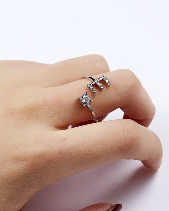 Åpen ring med skrift