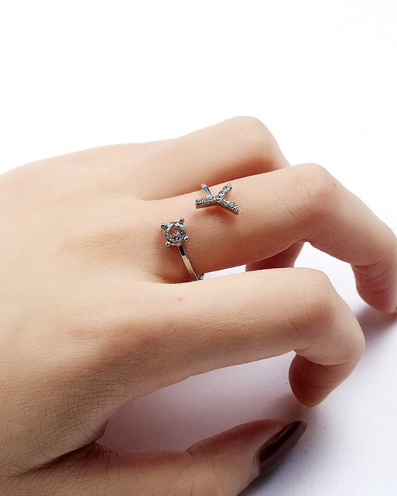 Åpen ring med skrift