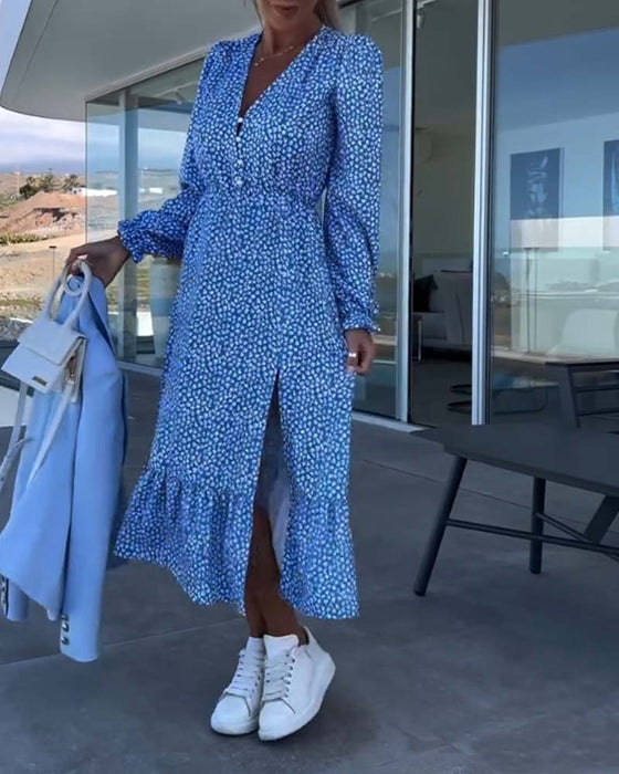 Blomstret patchworkkjole med V-hals