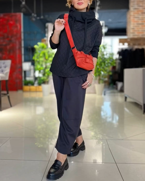 Høyhalset rutete hettegensere med lange ermer