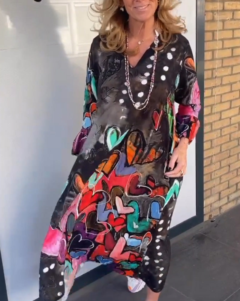 V-hals kjole i hjerteprint med lange ermer