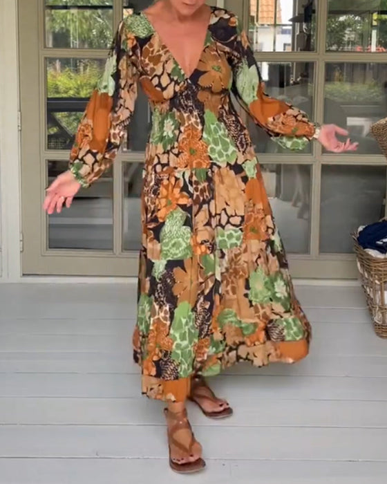 V-hals kjole med lange ermer