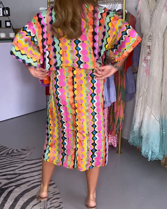 Kjole med v-hals og halve ermer