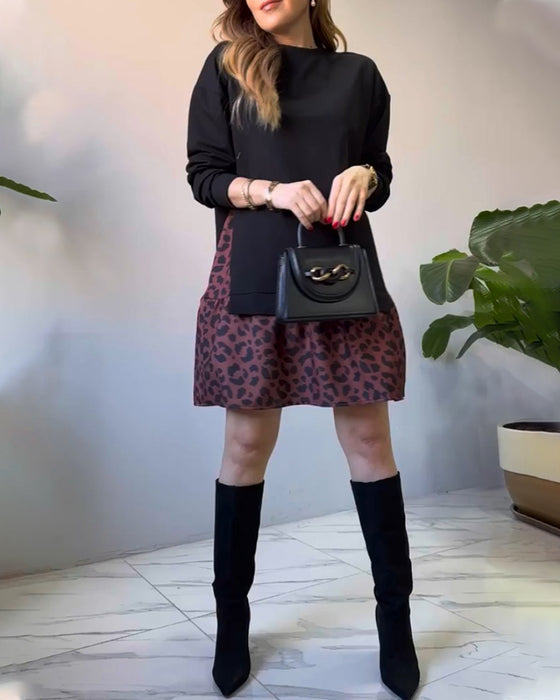 Uformell kjole med patchwork leopardmønster