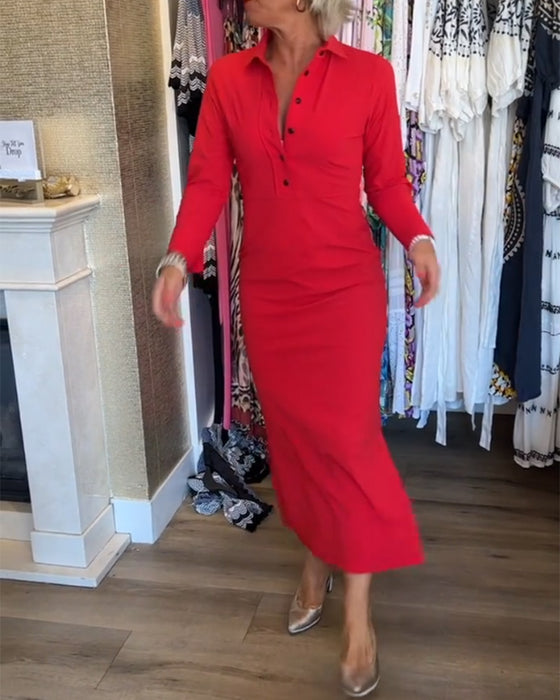 Ensfarget elegant kjole med splitt