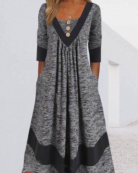 Uformelt kjole med firkantet hals med knapper