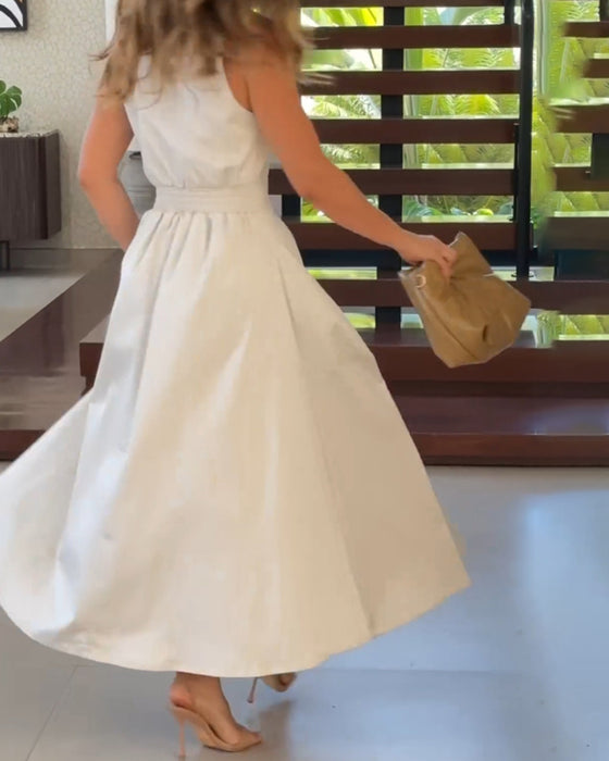 Elegant ensfarget kjole uten ermeslag