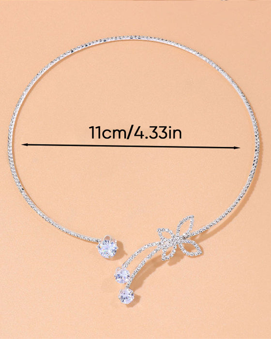 Halskjede med sommerfugl