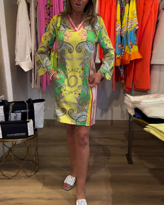 Kjoler med fargeblokkering og trykk og løs passform