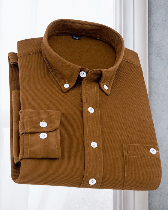 Skjorte med ensfarget med langermet med cordfløyel