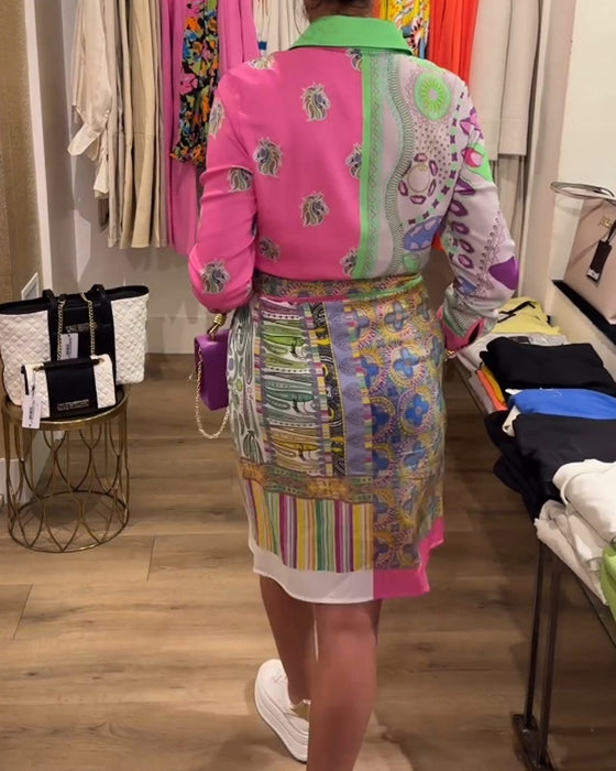 Fargerik jakkeslagskjole