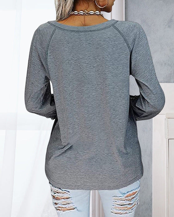 Ensfarget topp med blonder