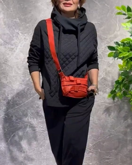 Høyhalset rutete hettegensere med lange ermer