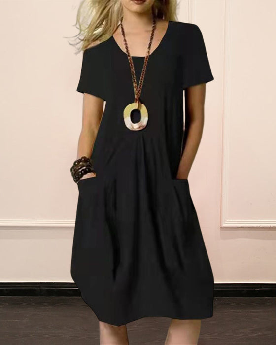Ensfarget kortermet kjole med rund hals