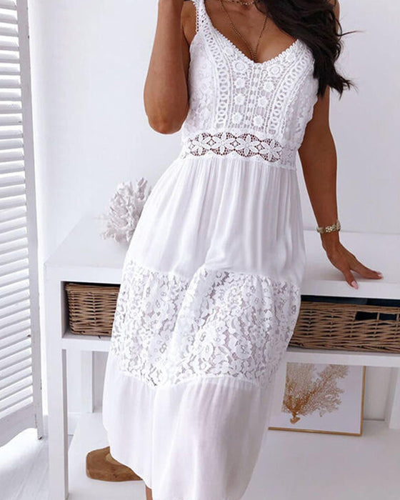 V-hals kjole med blonder