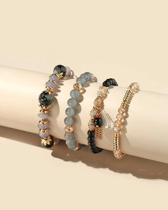 Flerlags perlearmbånd med frynser i bohemisk-stil