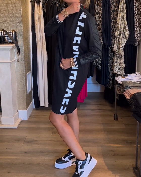 Uformell kjole med bokstavtrykk