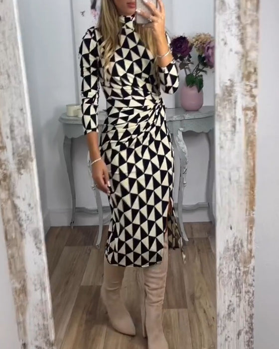 Bodycon kjole med geometrisk trykk