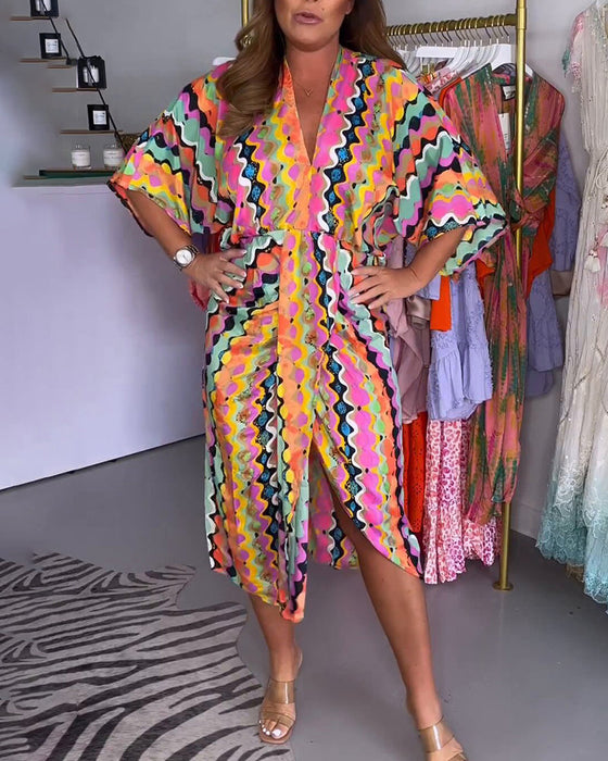 Kjole med v-hals og halve ermer