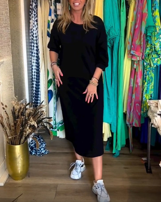 Ensfarget kjole med rund hals