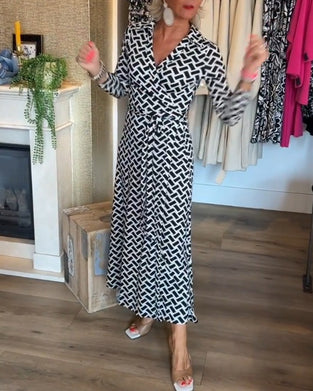 Kjoler med slankefunksjoner og trykk